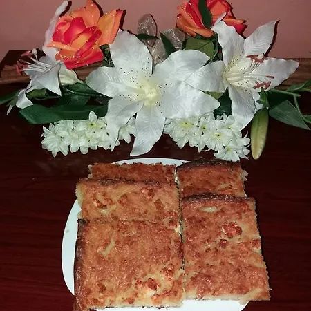 Kynthia *