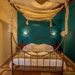 Kynthia 3*